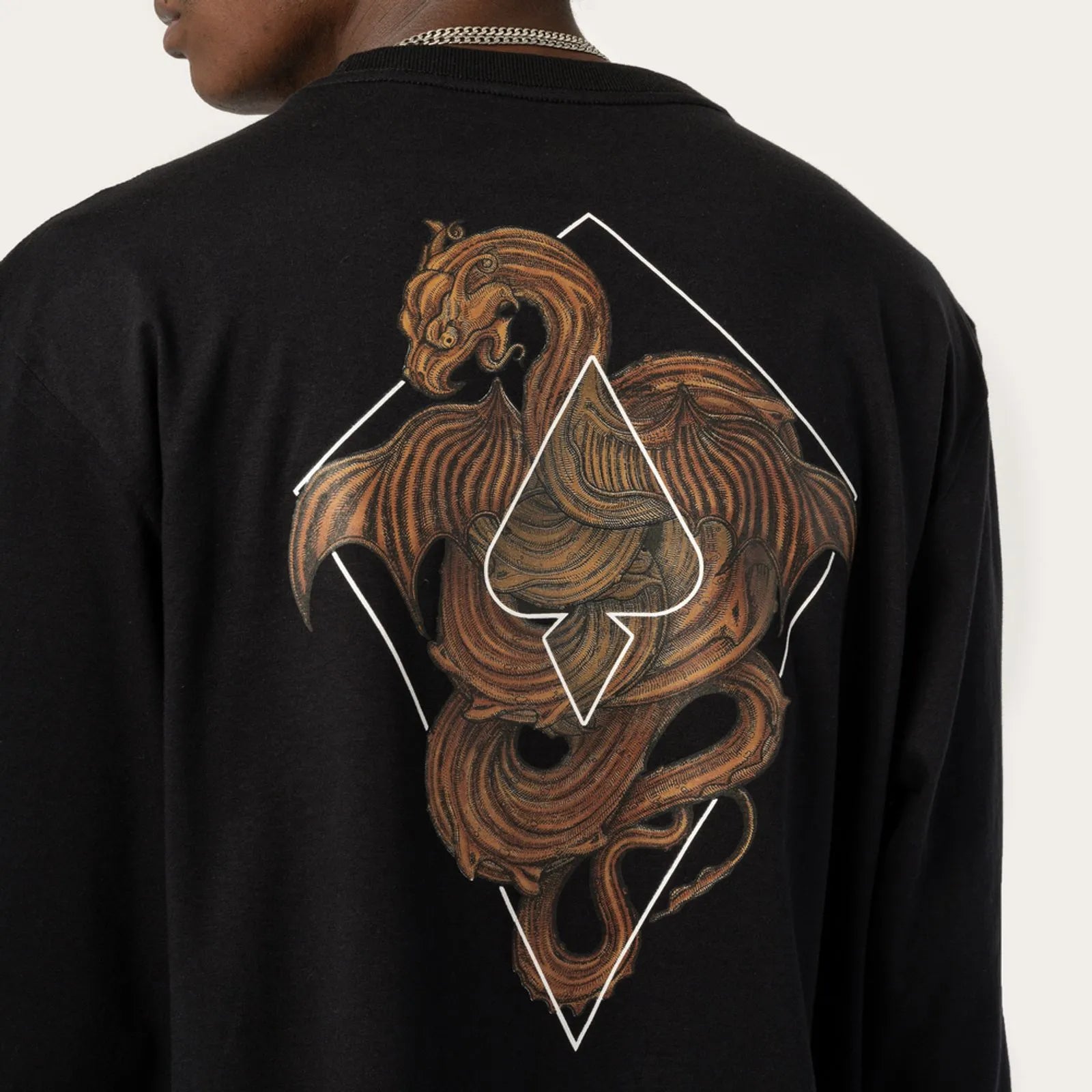 Camiseta Regular Manga Longa MCD Leviathan Pipa