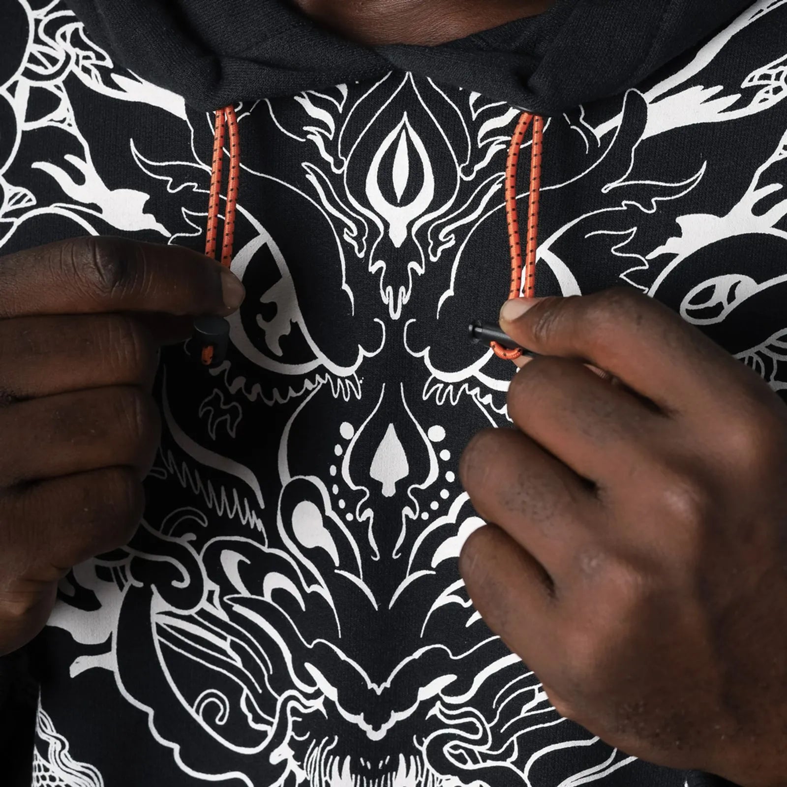 Moletom Canguru Fechado MCD x Bailon - Draco