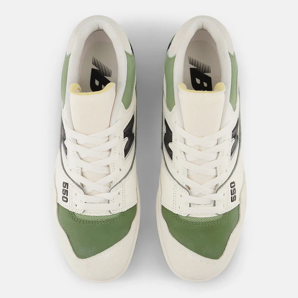 Tênis NEW BALANCE 550 Masculino - Bege Claro/Verde