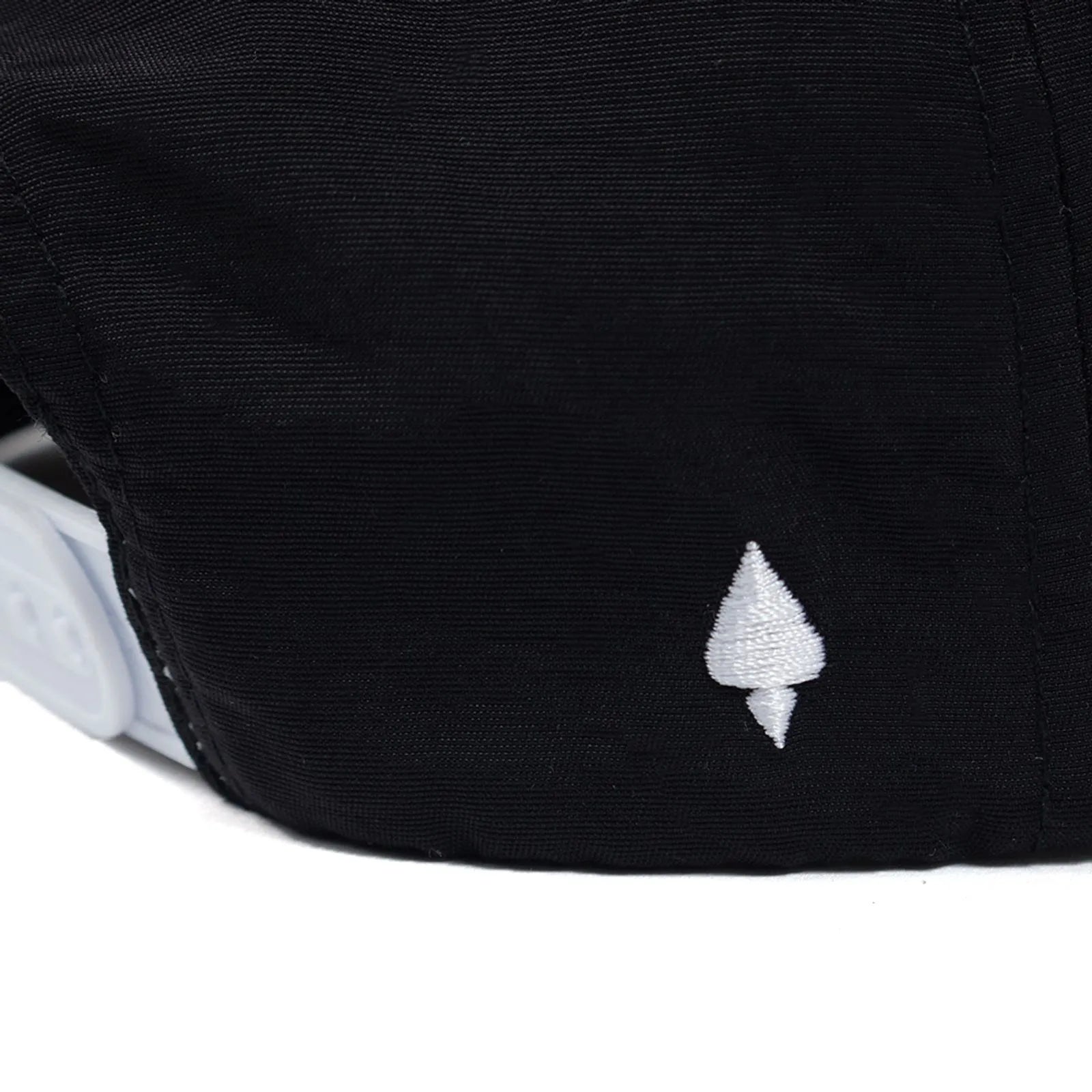 Boné MCD Desestruturado