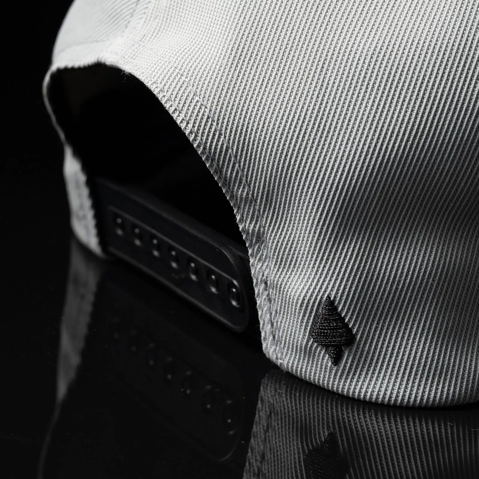 Boné MCD - Snapback Flexfit - Cinza claro