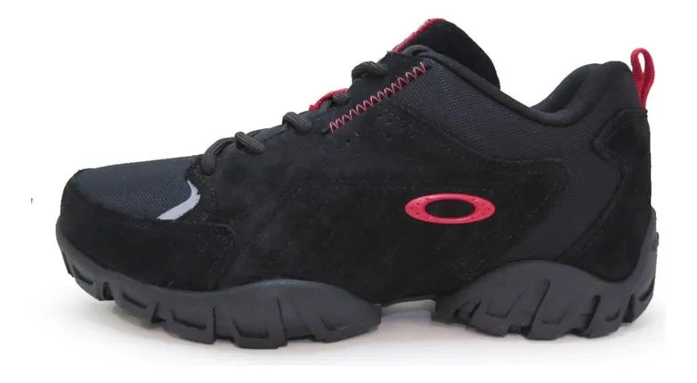 Tênis OAKLEY Attack - Preto/vermelho