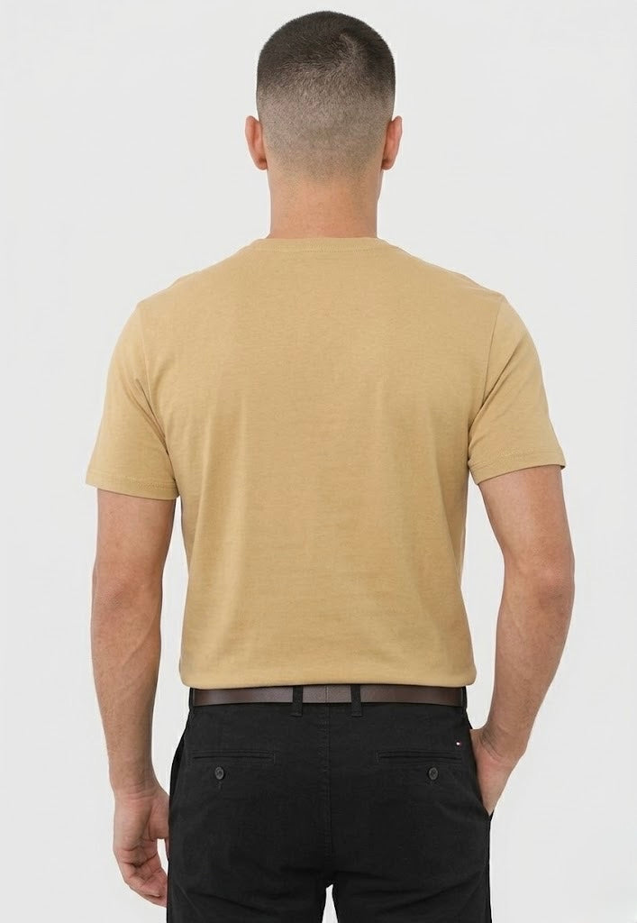 Camiseta clássica Gola C Tommy Jeans - Caramelo