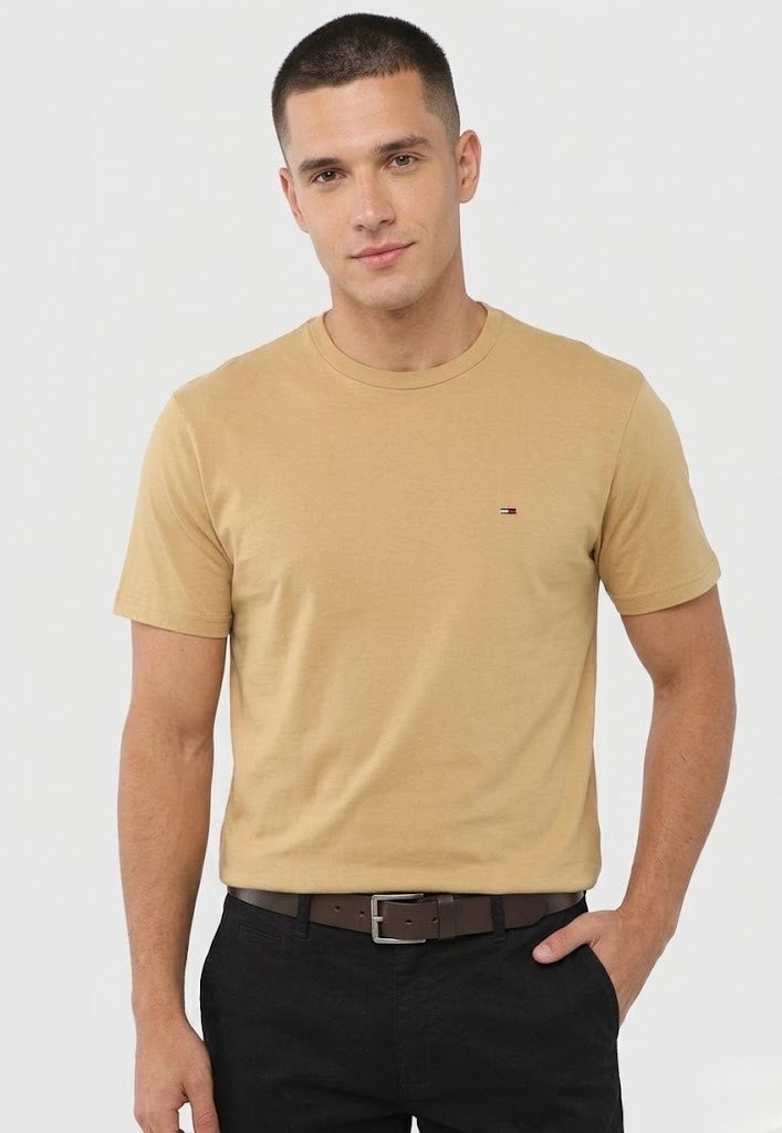 Camiseta clássica Gola C Tommy Jeans - Caramelo