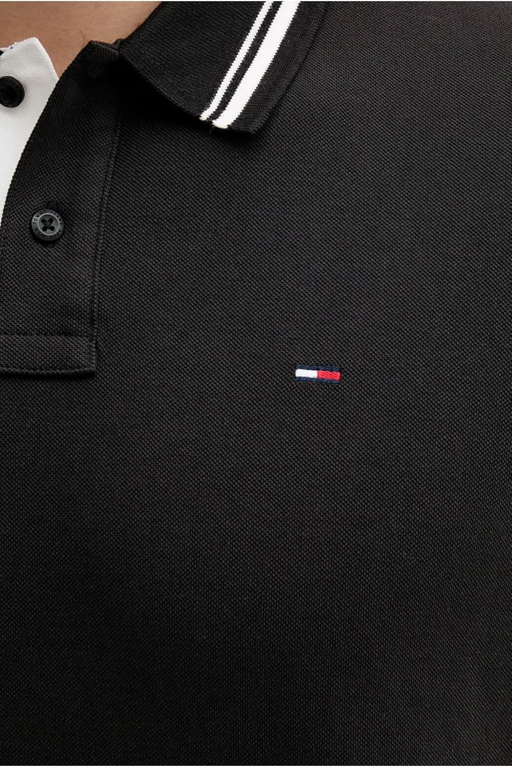 Polo Tommy Jeans Regular Fit Com Friso - Preto