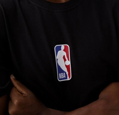 Camiseta NEW ERA - Logoman NBA