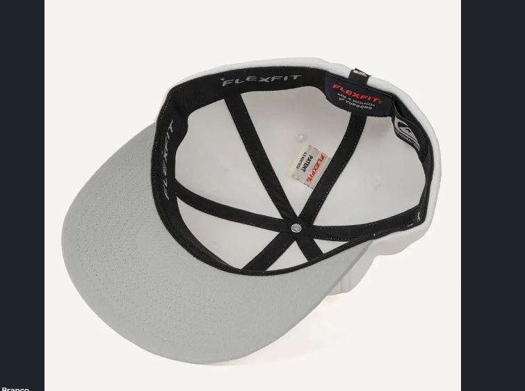 LANÇAMENTO Boné Quiksilver Gradient Broken Type - Branco